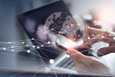 Aprenda como implementar uma cultura de inovação em negócios tradicionais e impulsionar a adaptação e o crescimento sustentável.